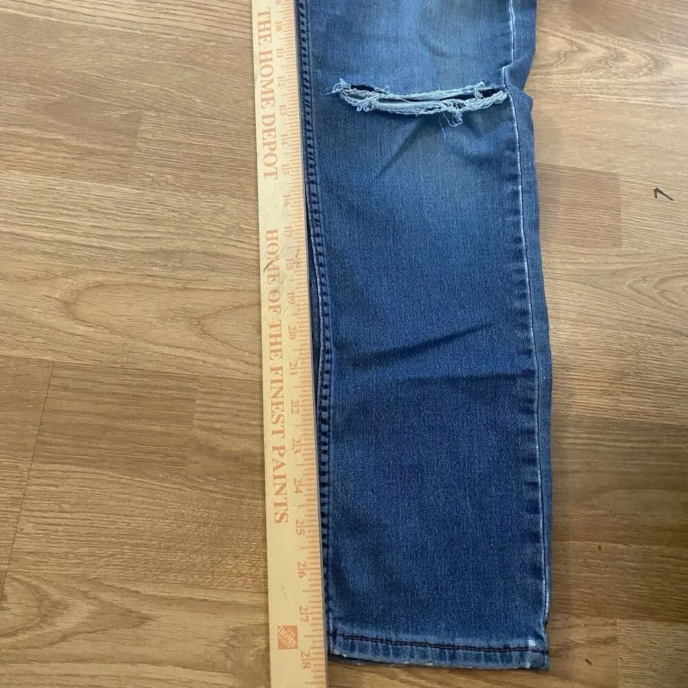 Signature Levi’s Mid Rise Straight Leg Jeans 29x30 Distressed - Picture 11 of 16